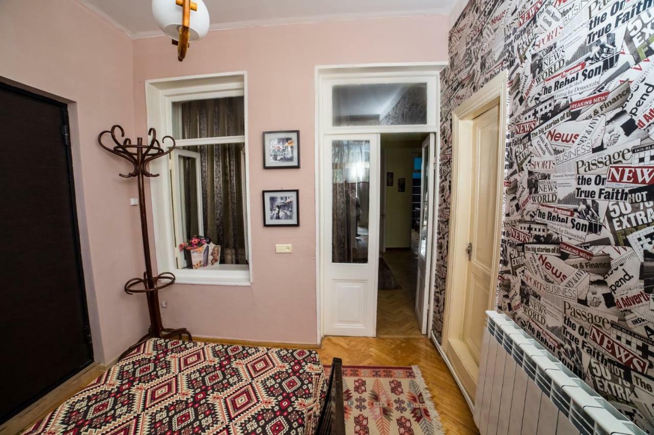 Gold District Apartment Tbilisi Ngoại thất bức ảnh
