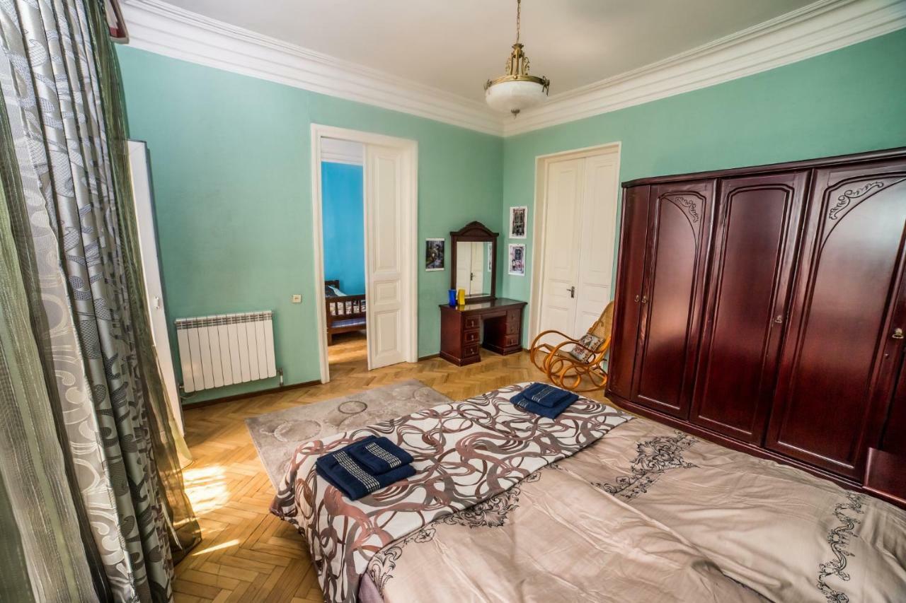 Gold District Apartment Tbilisi Ngoại thất bức ảnh