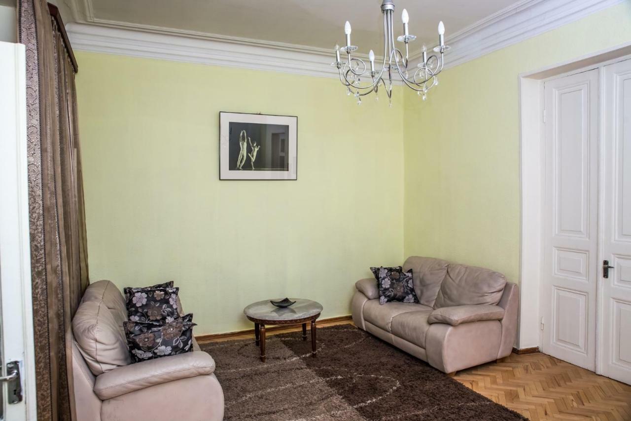 Gold District Apartment Tbilisi Ngoại thất bức ảnh