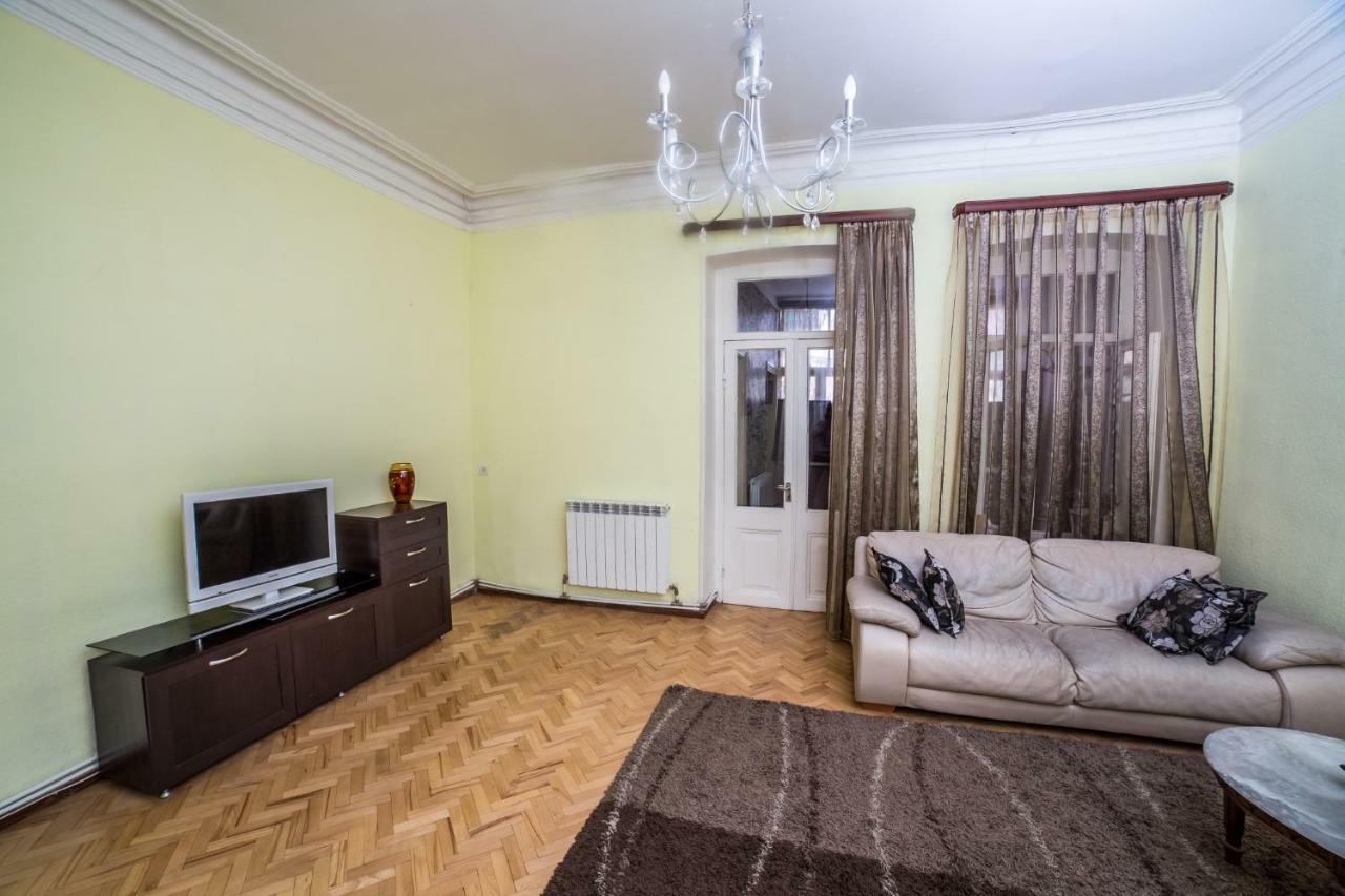 Gold District Apartment Tbilisi Ngoại thất bức ảnh